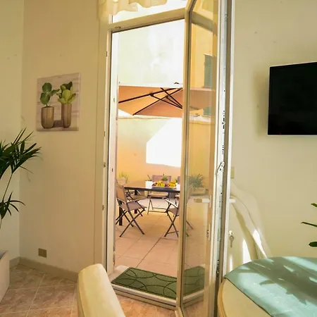 Giardino In Citta; Centralissimo Appartamento Sanremo