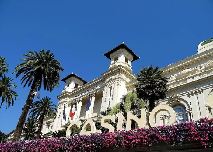 Апартаменты Giardino In Citta; Centralissimo Санремо