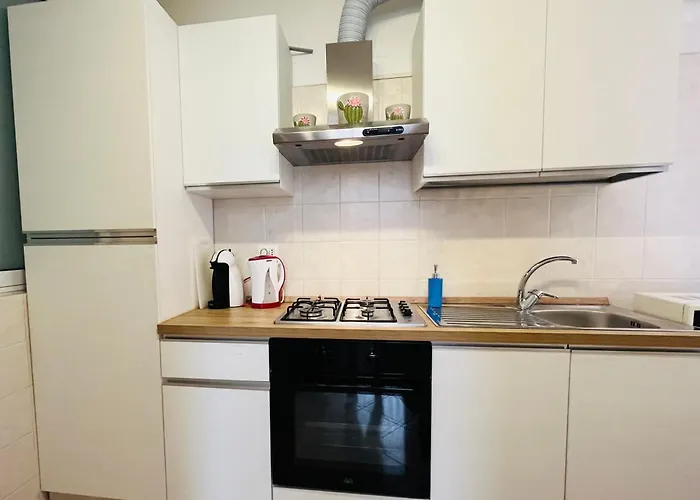 Апартаменты Giardino In Citta; Centralissimo Санремо