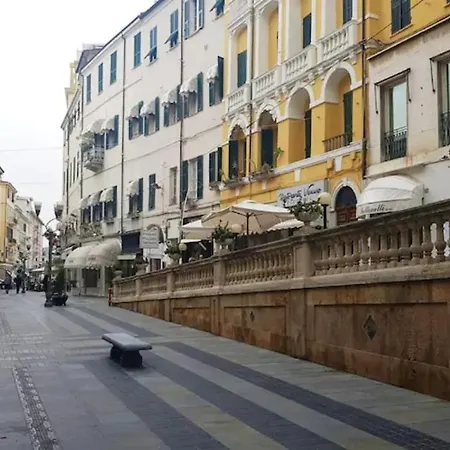 Giardino In Citta; Centralissimo Апартаменты *